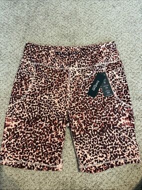bebe  Leopard Print High-Waist Bike Shorts with Pockets, 2X NWT